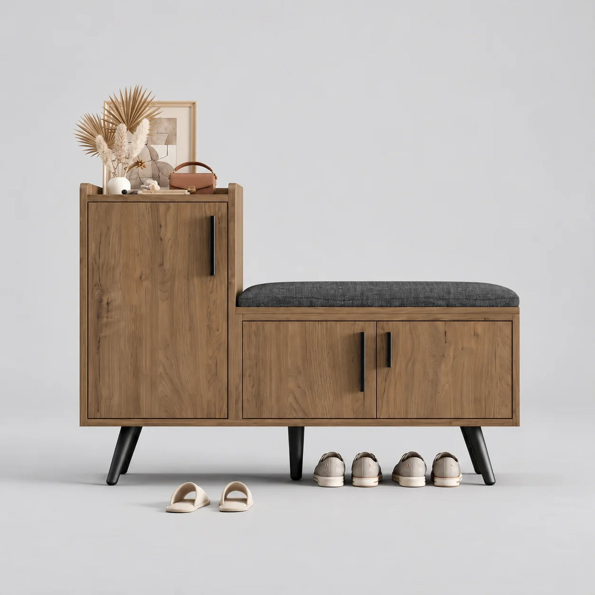 Banc à chaussures marron avec placard haut et assise grise sur fond gris Image