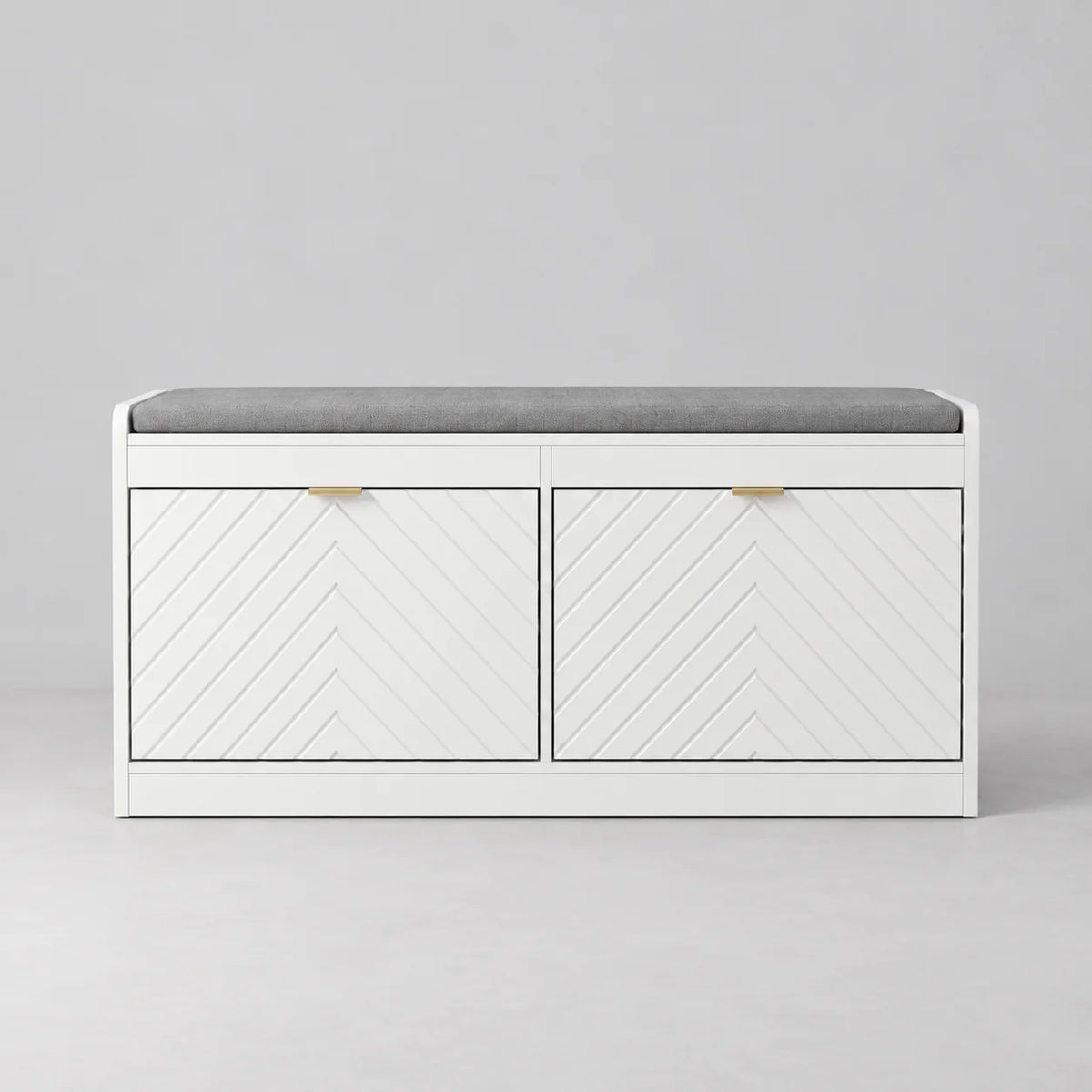 Banc à chaussures blanc à deux façades chevron et coussin gris sur fond gris Image