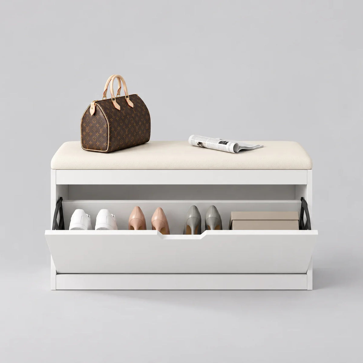 Banc à chaussures blanc de 80 cm avec assise ivoire et abattant ouvert sur fond gris