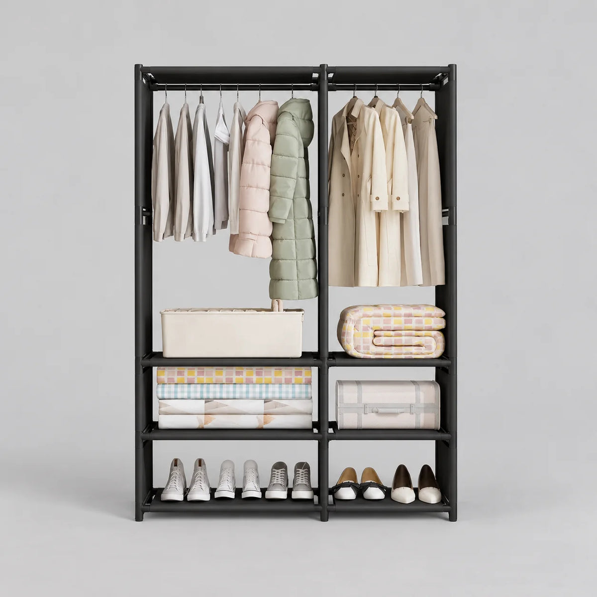 Dressing noir à deux colonnes avec penderies et étagères sur fond gris
