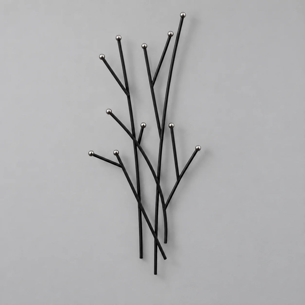 Porte-manteau mural Branches noir, vue complète sur fond gris