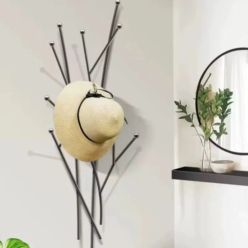 Porte-manteau mural Branches noir dans une entrée avec chapeau