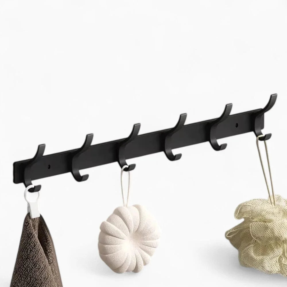 Photo d'origine du porte-manteau mural noir à six crochets avec accessoires de bain
