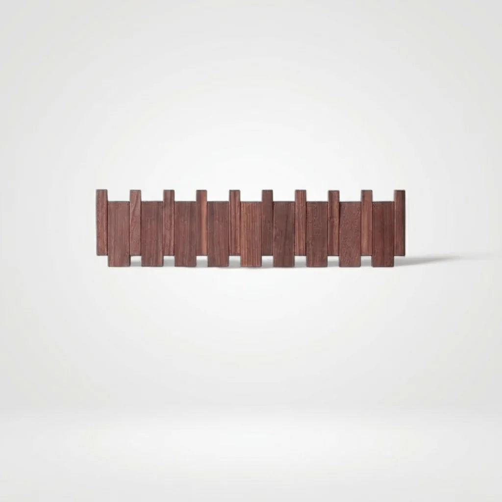 Photo originale de face du grand porte-manteau mural en bois foncé