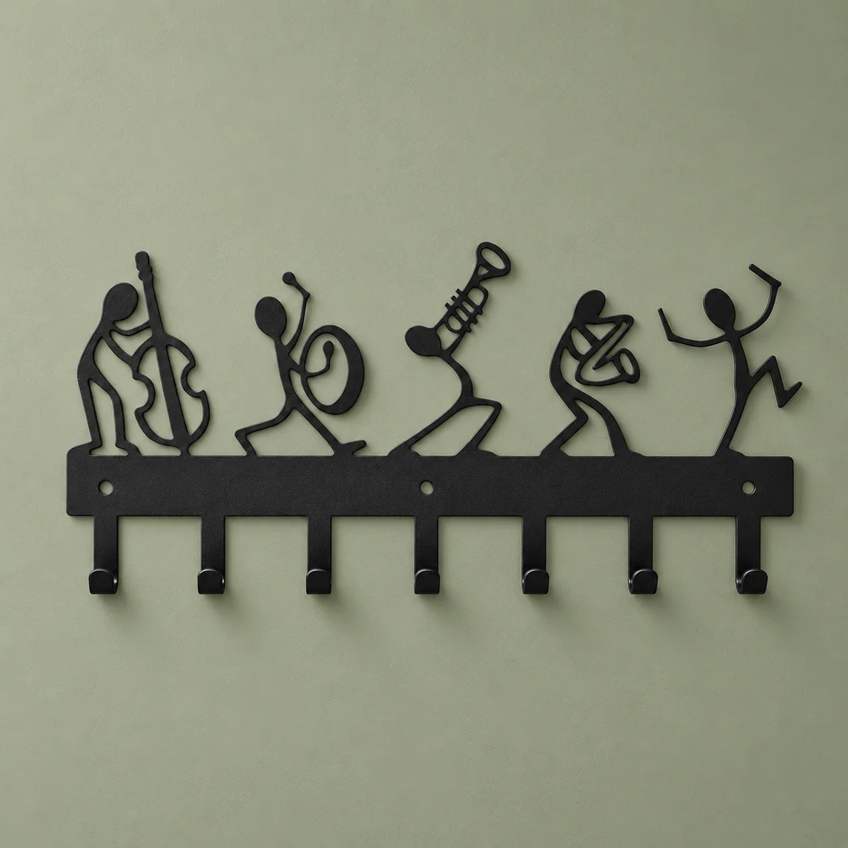 Porte-manteau mural noir à cinq musiciens et sept crochets sur fond vert sauge