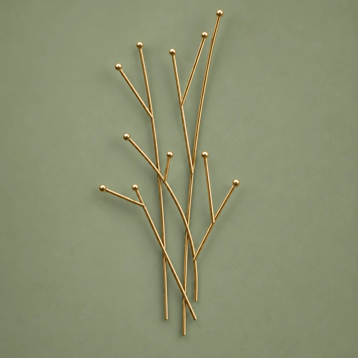 Porte-manteau mural Branches doré sur fond vert sauge