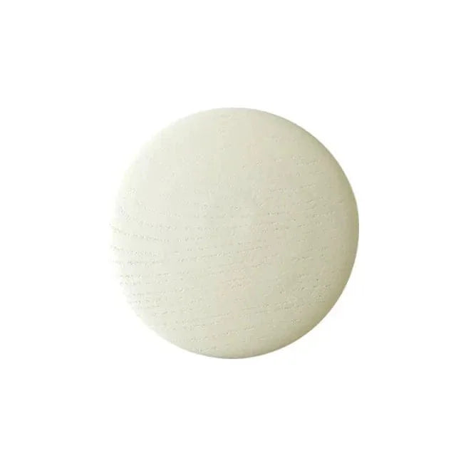 Photo originale de face de la patère ronde blanche