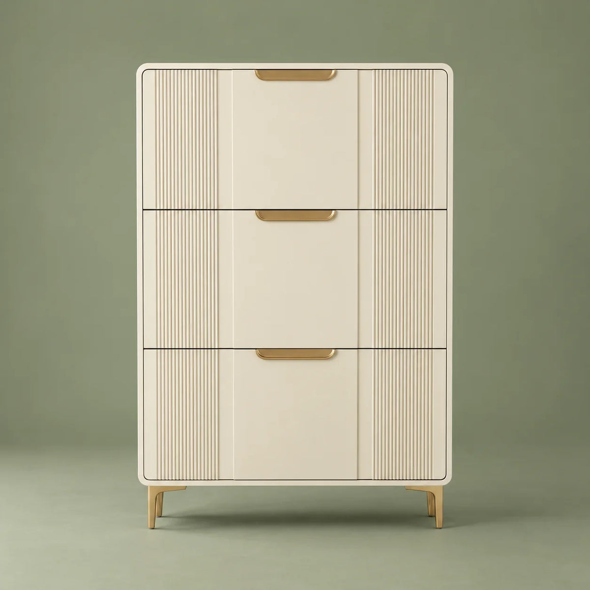 Vue de face du meuble à chaussures console beige à trois compartiments sur fond vert sauge