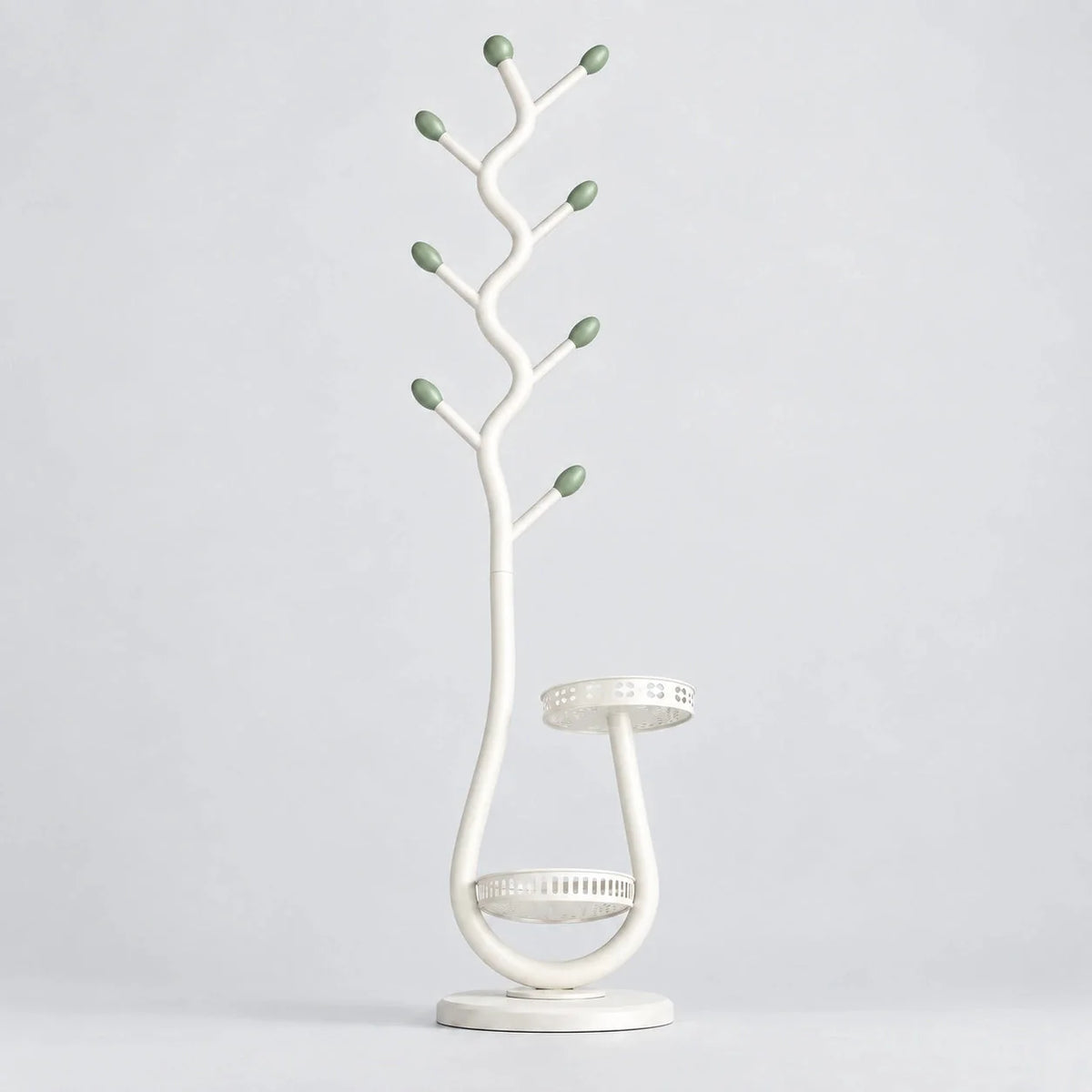 Vue complète de la structure blanche et des huit crochets verts du porte-manteau