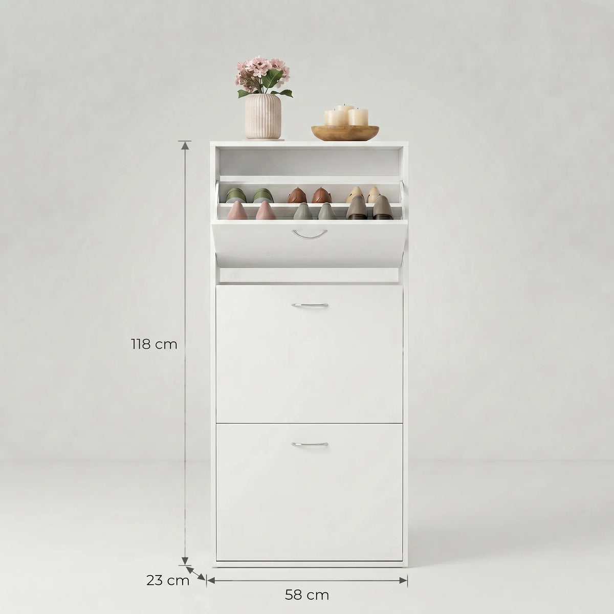 Dimensions du meuble à chaussures blanc : 118 cm de hauteur, 58 cm de largeur et 23 cm de profondeur