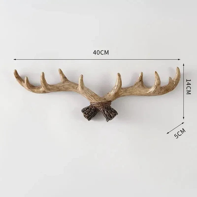 Dimensions du porte-manteau mural bois de cerf beige clair : largeur 40 cm, hauteur 14 cm et profondeur 5 cm