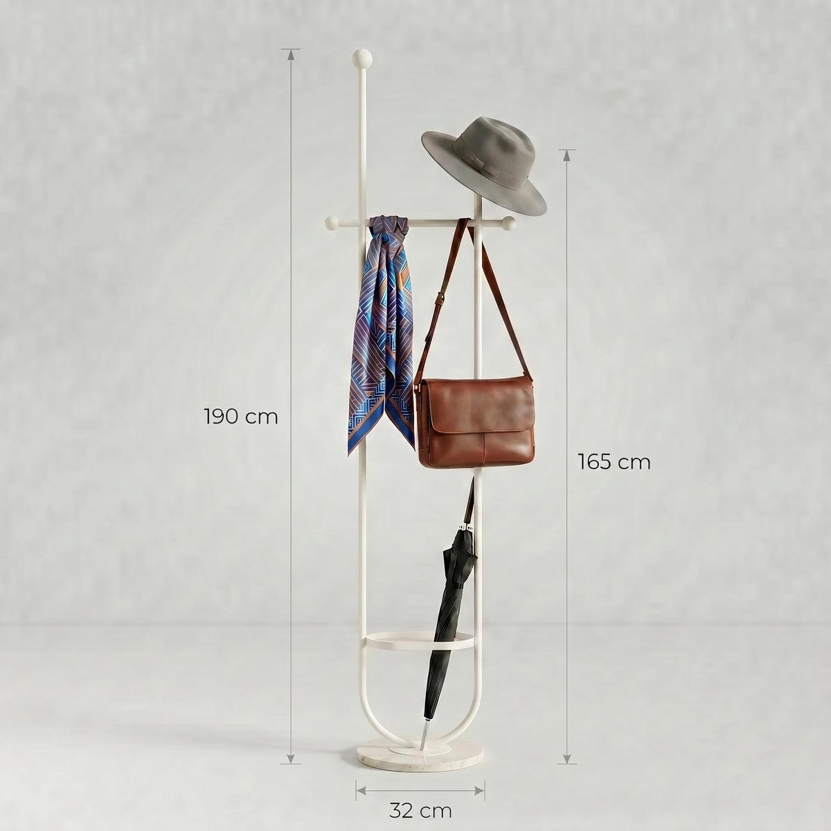 Image de cotes du porte-manteau blanc : hauteur totale 190 cm et diamètre de base 32 cm ; une cote secondaire de 165 cm y figure sans portée identifiée